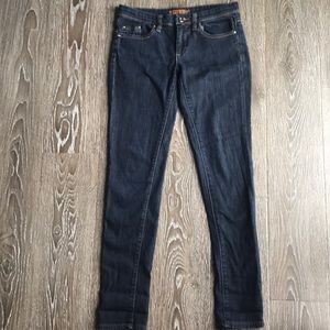 Size 4 Arden B. skinny jeans